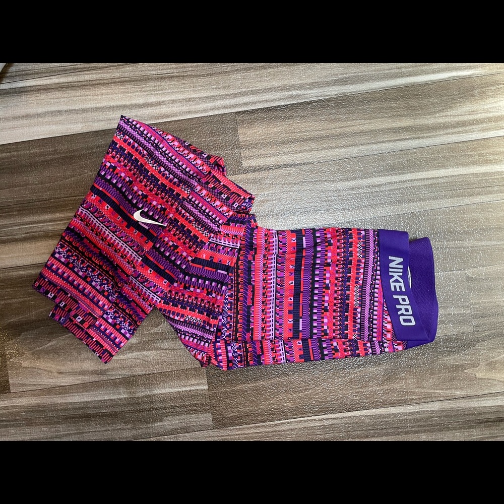 Women’s Nike workout leggings